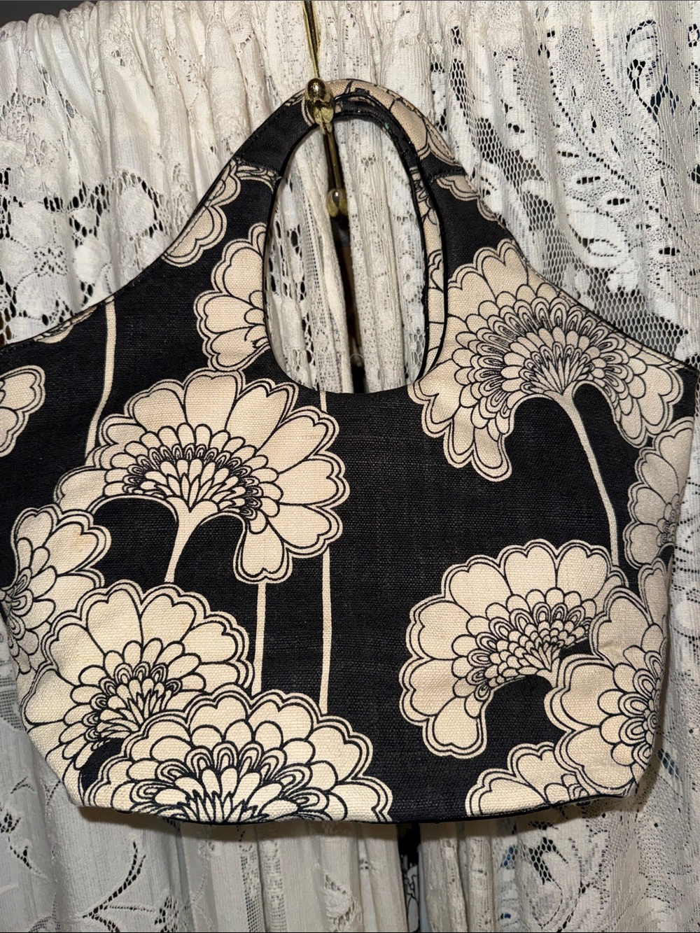 kate spade Black and Cream Floral Bow Shoulder Bag - Picture 9 of 14
